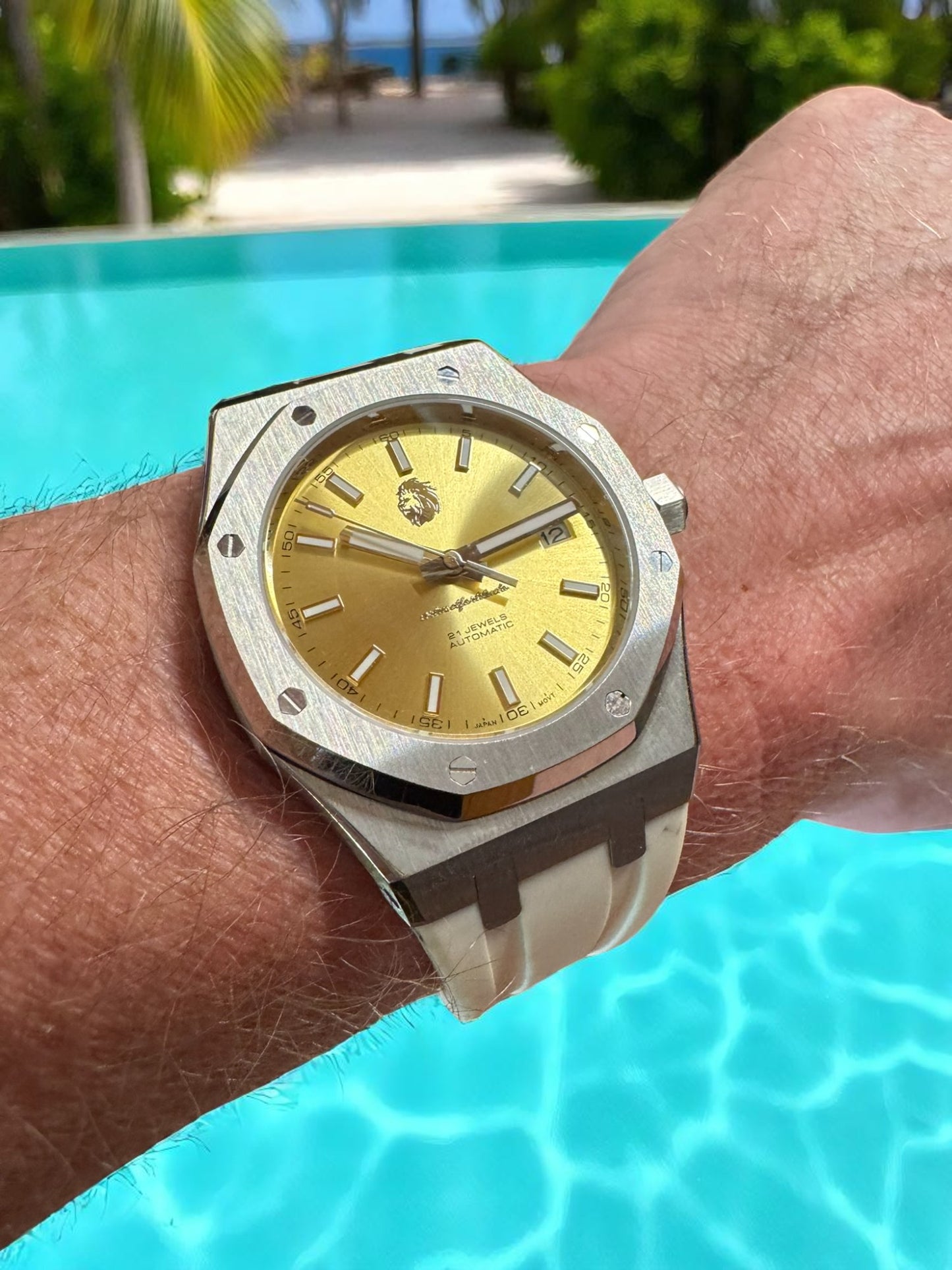 STOIC | The Thalassa Gold