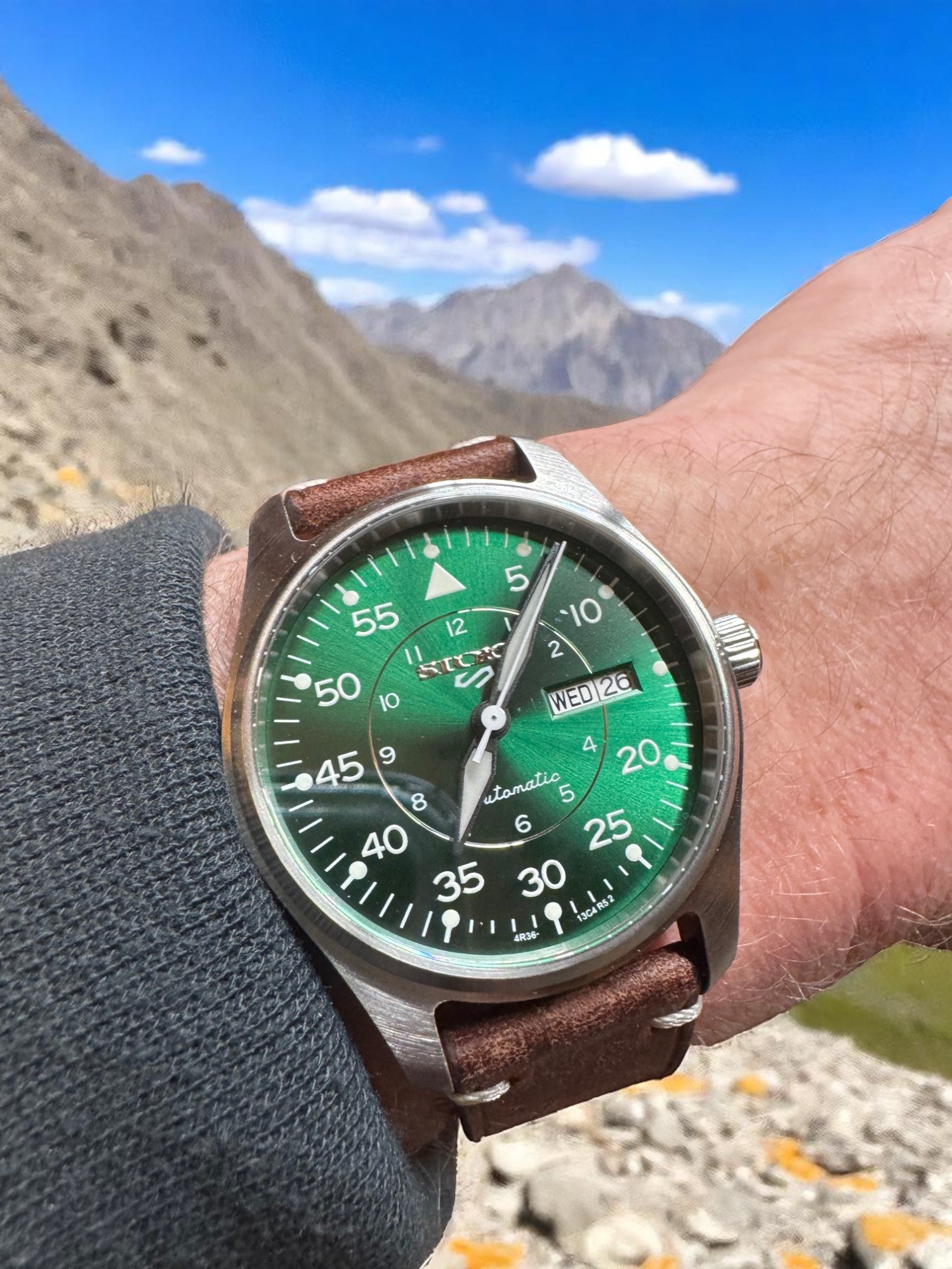 STOIC Timepieces | The Pathfinder | Luxury Watches
